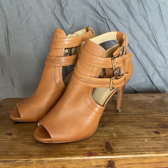Michael Kors Tan Heeled Boots - Picture 1 of 4
